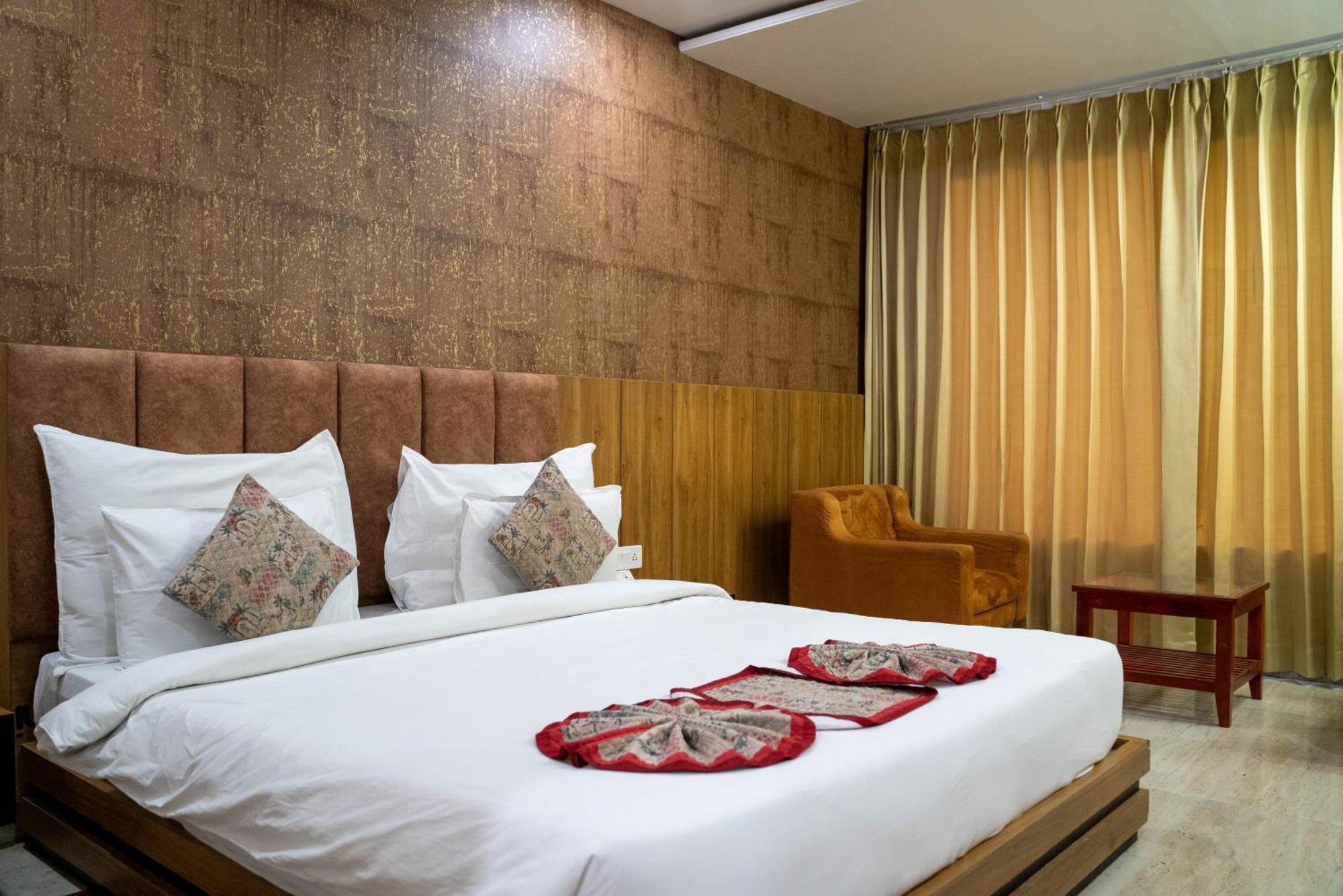 Bamboo Saa Mulberry Resort Pushkar Exterior foto